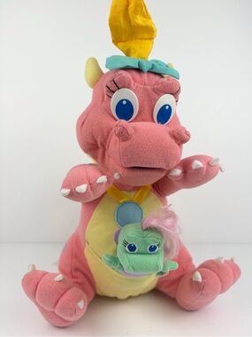 Playskool 1999 Dragon Tales Babysitting Surprise Cassie 12 in Plush Toy